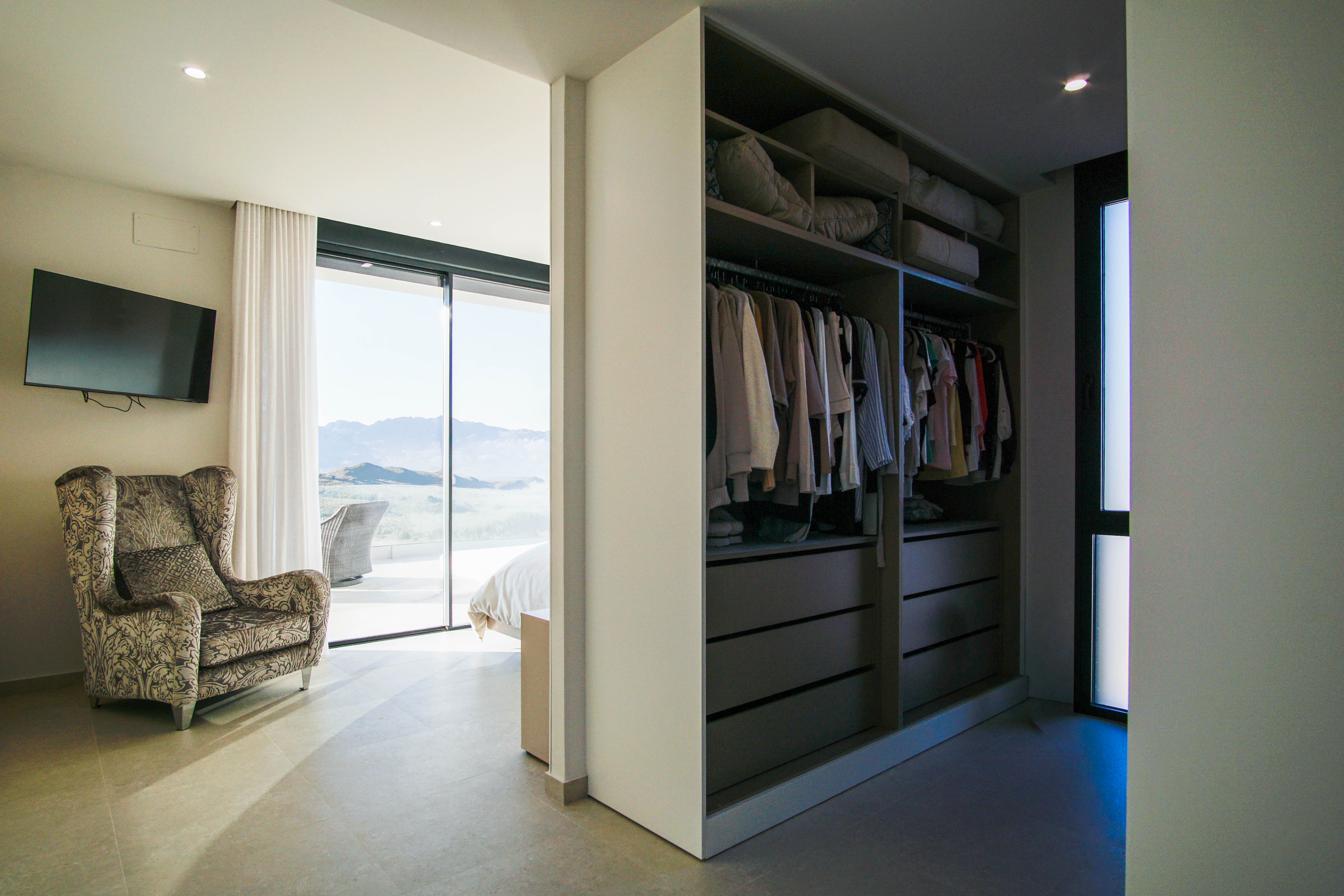 Walk-in closet